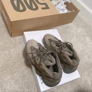 Adidas yeezy 500 like new clay brown size 6.5 wbox